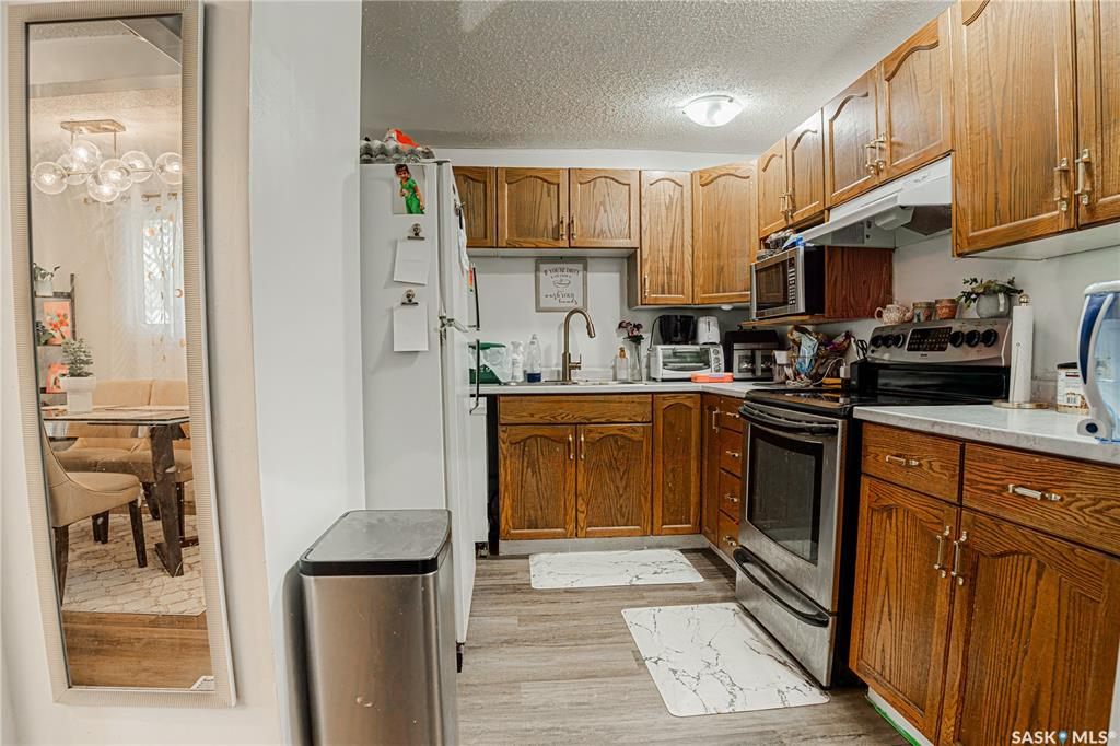 Public Open House, 本周六7月12日, 2-4PM, 1619 Lorne Ave 林与唐地产 - 3